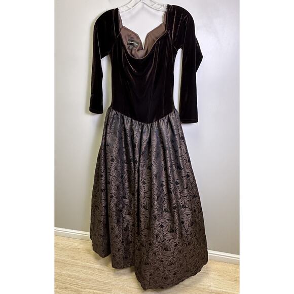 Jessica McClintock Dresses & Skirts - VTG Jessica McClintock Dress 10 Formal Sweetheart Velvet Taffeta Brown Ball Gown